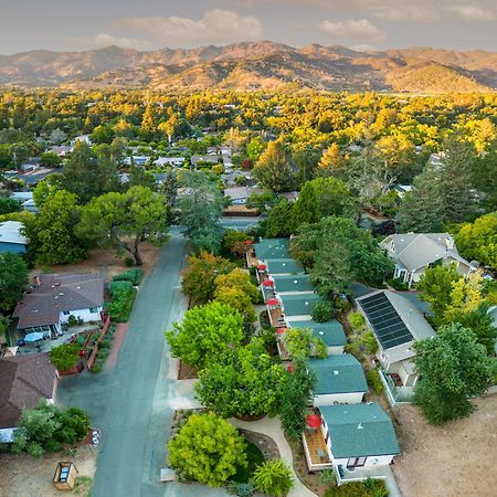 Aurora Park Cottages Калістога Екстер'єр фото